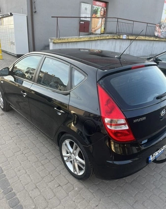 Hyundai I30 cena 18000 przebieg: 261000, rok produkcji 2007 z Włoszczowa małe 172